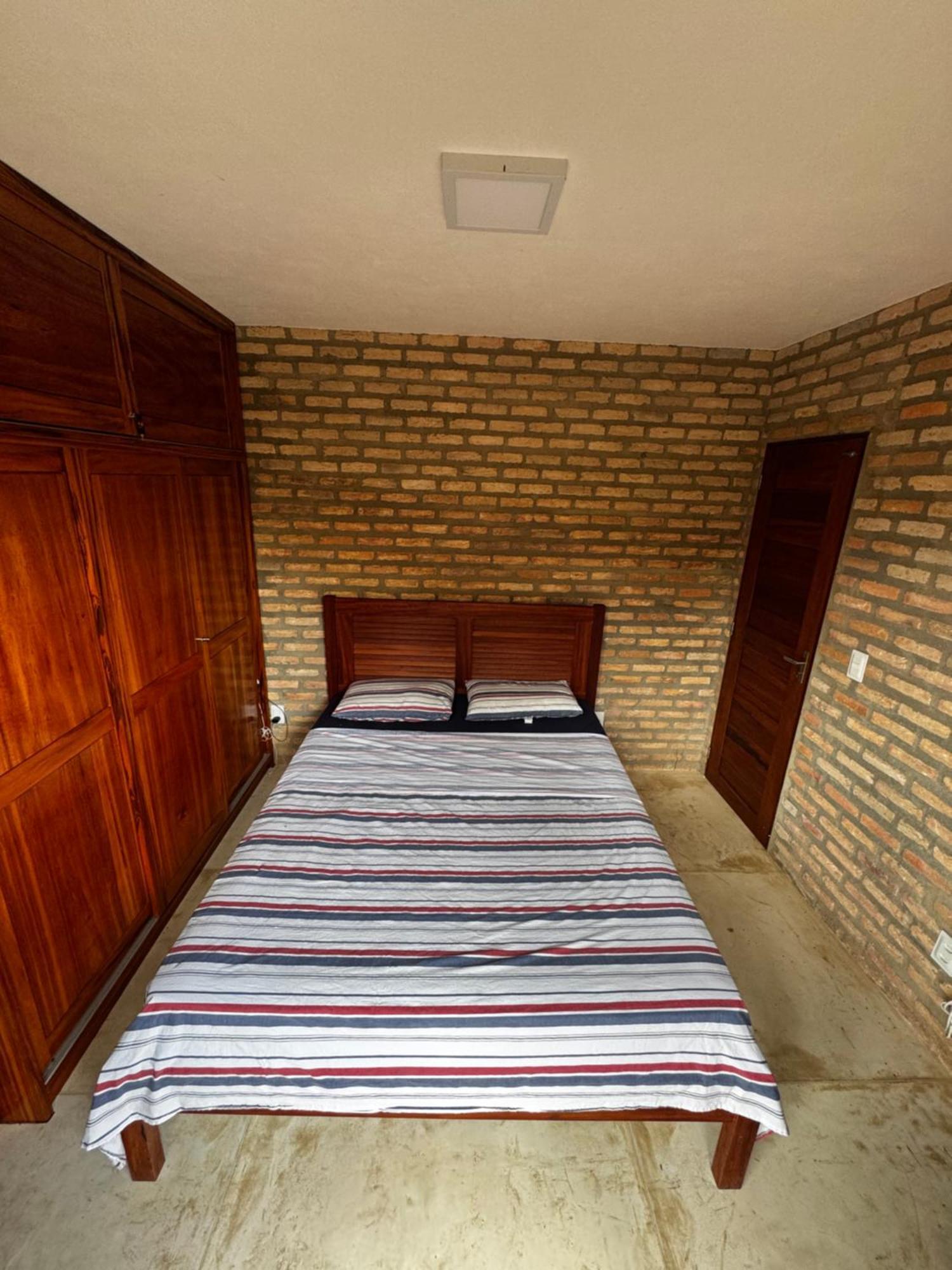 Casa Em *